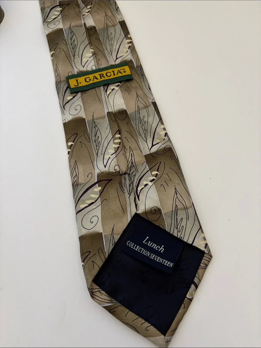 Vintage 1996 J Garcia Lunch Collection 17 Silk Neck Tie Tan Leaf